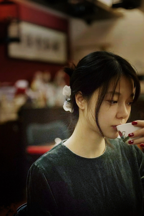 开云kaiyun-巴萨卫冕之路强劲！梅西绝杀，全队晋级，巴萨官方致敬梅西